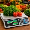 Balanza comercial digital utilizada para pesar verduras y productos frescos en frutería